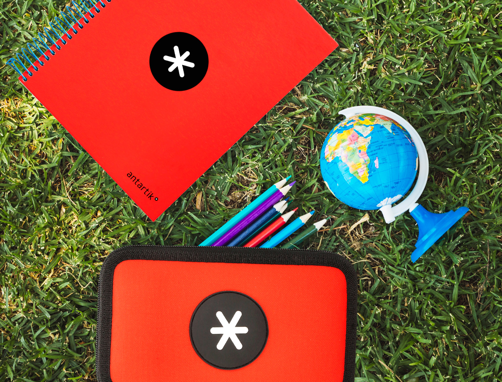 ESTOJO ESCOLAR ANTARTIK DUPLO COR VERMELHO 28 PECAS 200X125X45 MM